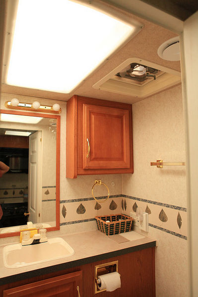 File:Motorhomes For Sale 4398.jpg